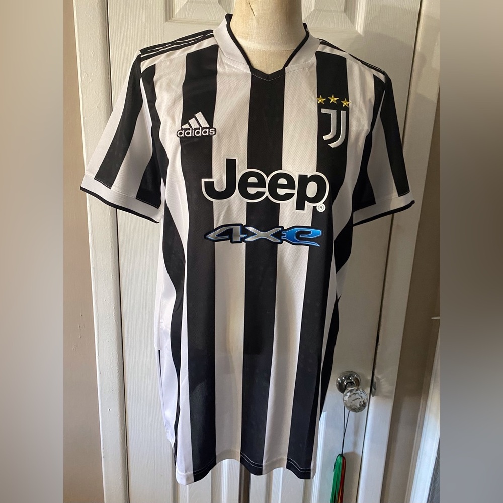 ⚽️🇮🇹Adidas x Juventus Home Jersey # 10 - Picture 4 of 9
